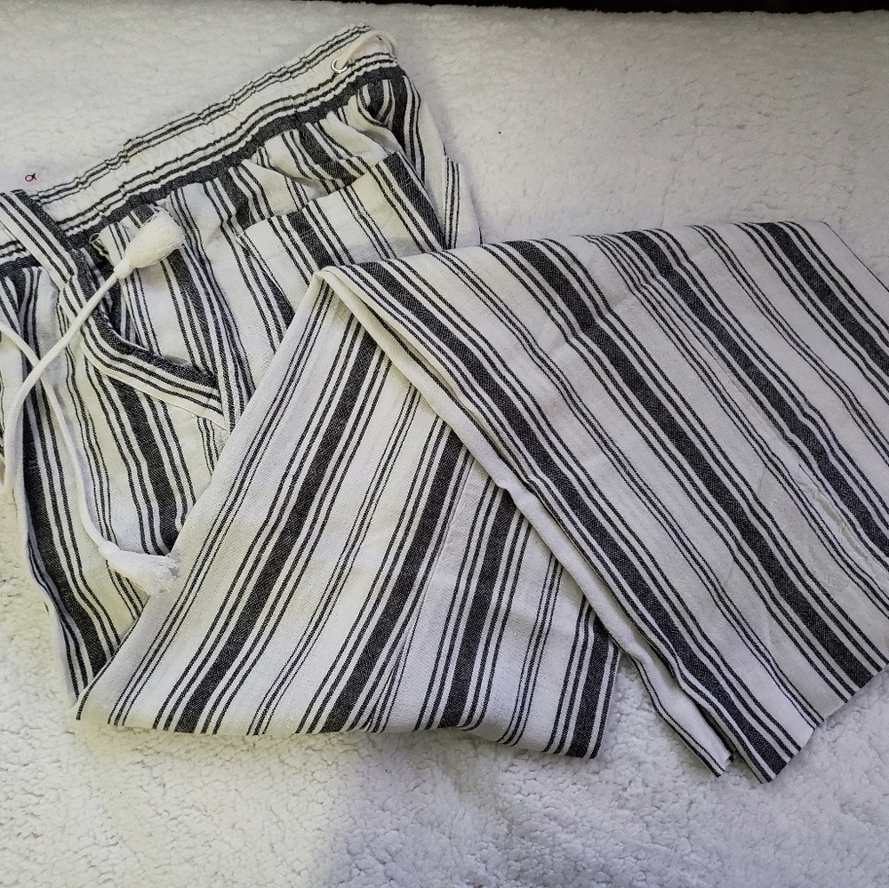 🏷MAKE AN OFFER!!  Wide Leg Pants